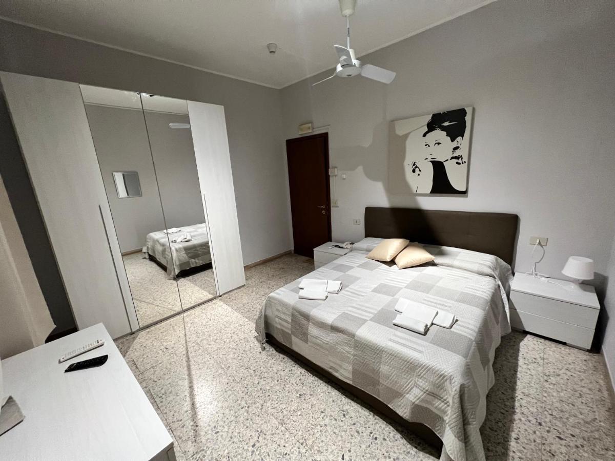 Hotel Sabatino Follonica Buitenkant foto